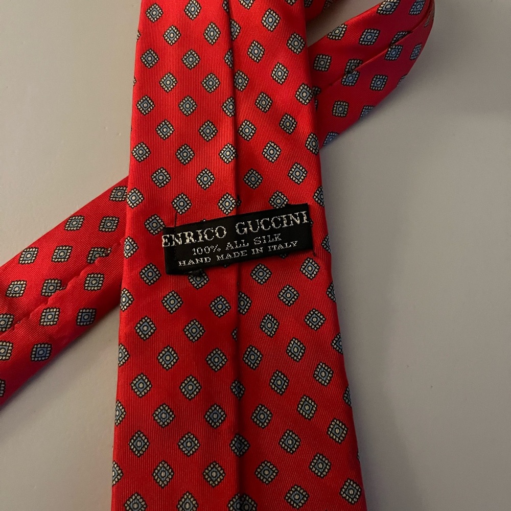 ENRICO GUCCINI 100% SILK TIE- Red Geometric Pattern